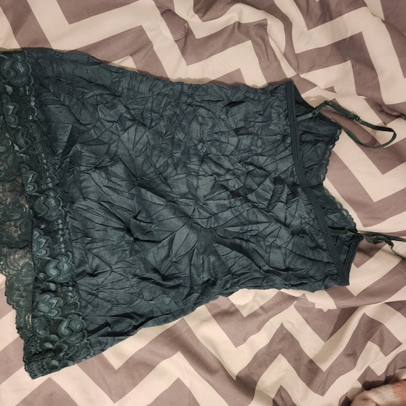 Tank top - Picture 2 of 3